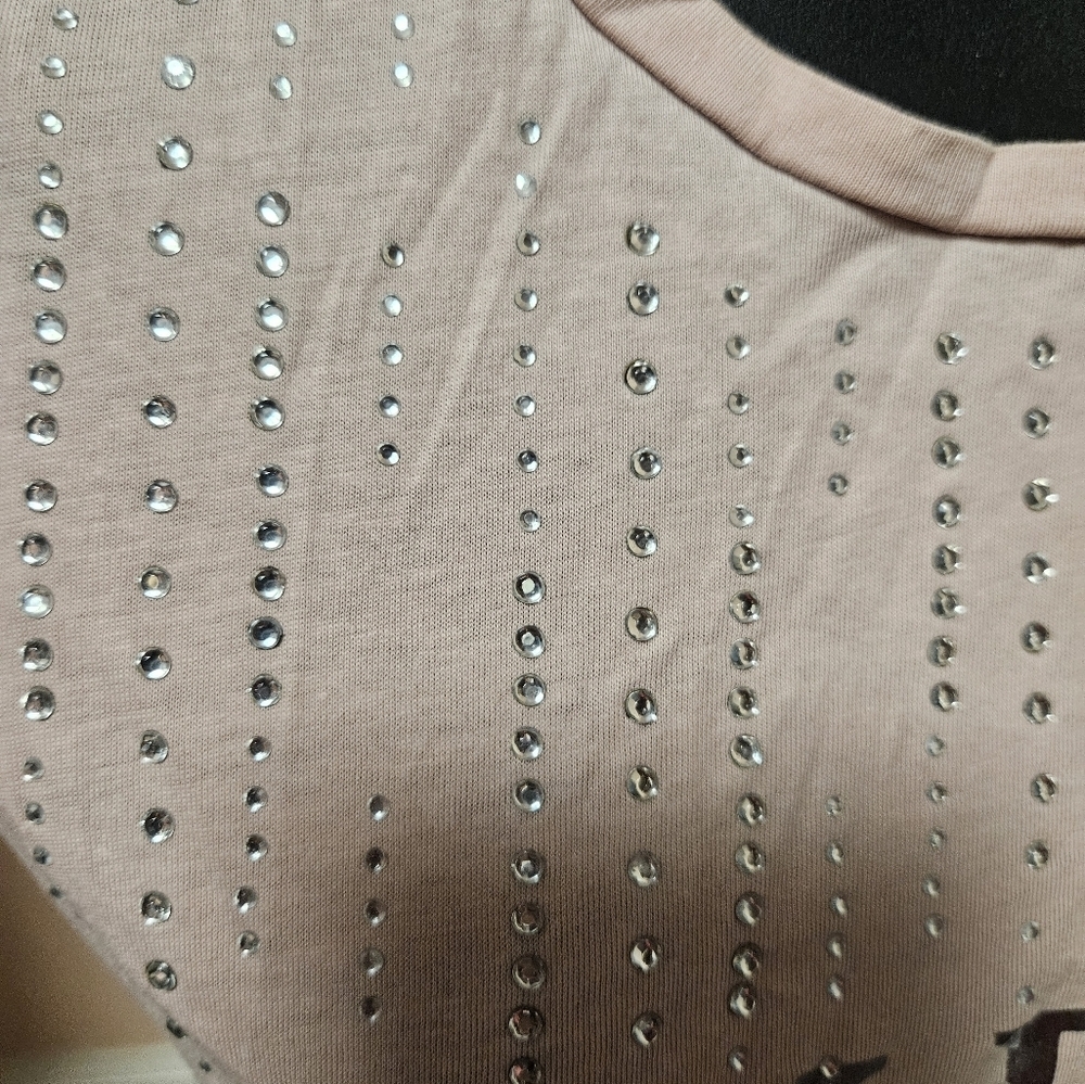 GUESS Embellished Rhinestone Tee - Picture 5 of 10